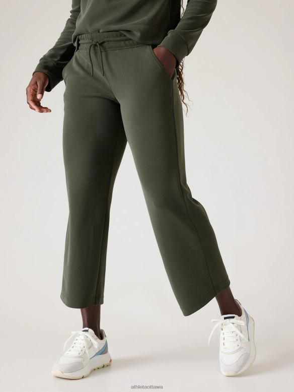 Athleta Seasoft Straight Crop Pant Women Aspen Olive Clothing VHFL281